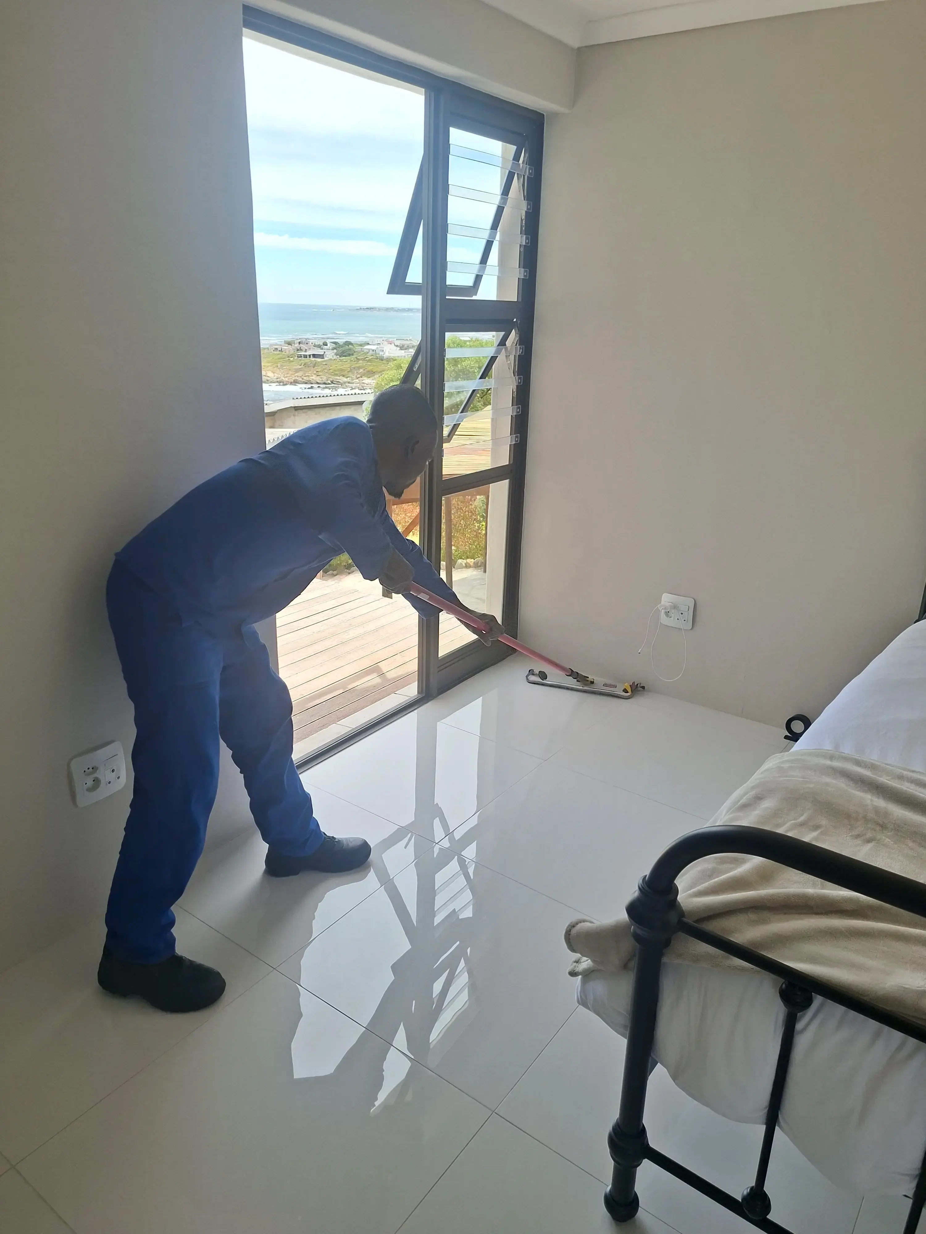 Floor polish Zwaanswyk